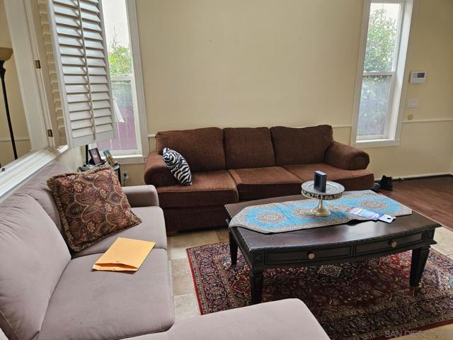 Image 13 of 33 For 13704 Fontanelle Pl
