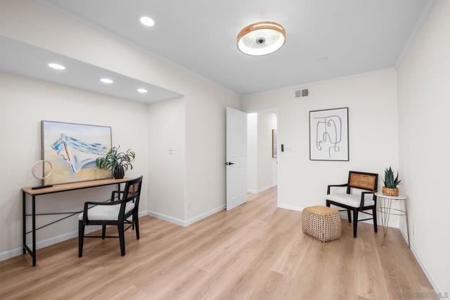 3560 Donna Dr, Carlsbad CA: https://media.crmls.org/mediaz/7aa2d365-b738-4f73-a0a1-207b1d763db8.jpg