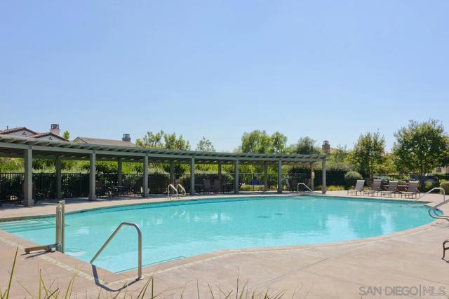 15501 Bristol Ridge Ter, San Diego CA: https://media.crmls.org/mediaz/7aa320ef-5047-4eec-857e-1d5e120016c1.jpg