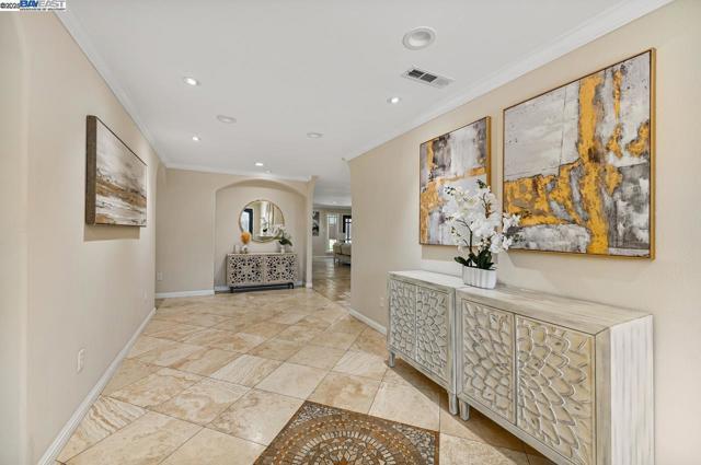 3370 Gardella Plaza, Livermore CA: https://media.crmls.org/mediaz/7aa42775-5c1c-4a8a-9745-8aa2105d9fdb.jpg