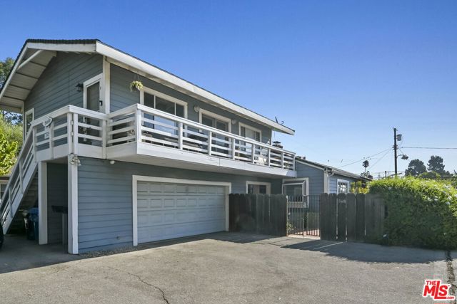 5648 Riverton Avenue, North Hollywood CA: https://media.crmls.org/mediaz/7aa4b03d-0116-4940-a560-cb68e102ba7f.jpg