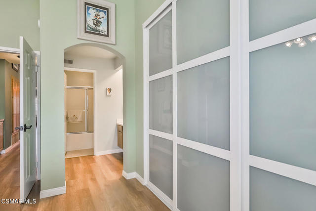 388 Country Club Drive, Simi Valley CA: https://media.crmls.org/mediaz/7aa52f71-2e40-4f01-94ac-7dda3d6b4f43.jpg