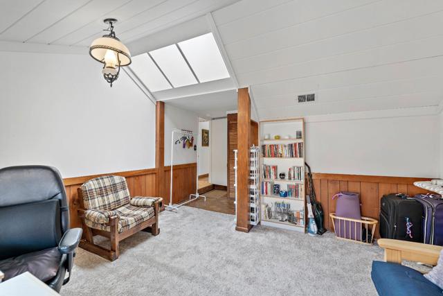 861 Riverside Drive, Los Altos CA: https://media.crmls.org/mediaz/7aa60342-ba2d-414b-8c41-e4dfce732197.jpg