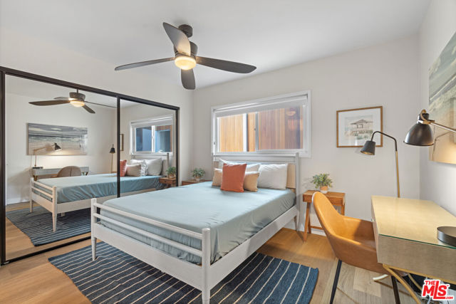 705 6th Avenue, Venice CA: https://media.crmls.org/mediaz/7aa6cbc6-6ed6-49e1-a9b4-62189c42245c.jpg