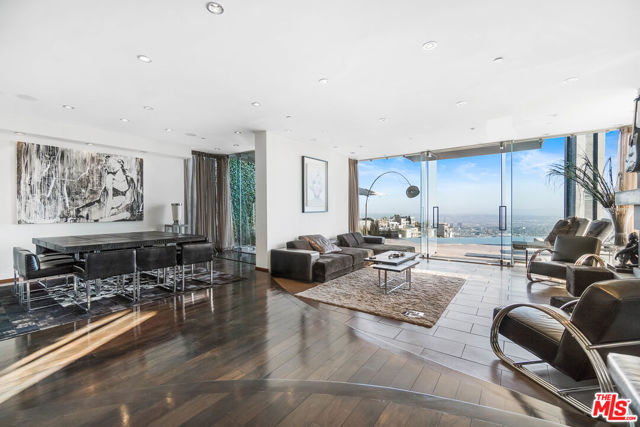 1742 Viewmont Drive, Los Angeles CA: https://media.crmls.org/mediaz/7aa74fa3-e99d-4d46-b17e-0d043395cd96.jpg