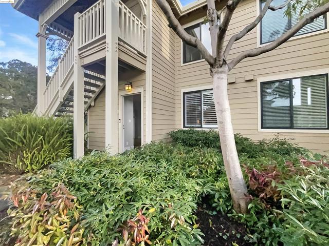 33 Shoreline Ct, Richmond, California 94804, 2 Bedrooms Bedrooms, ,1 BathroomBathrooms,Condominium,For Sale,Shoreline Ct,41055171