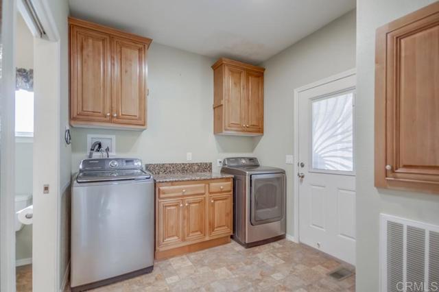 Detail Gallery Image 13 of 17 For 9500 Harritt Rd #63, Lakeside,  CA 92040 - 3 Beds | 2/1 Baths