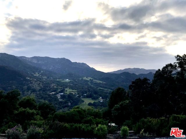1 Colina Drive, Topanga CA: https://media.crmls.org/mediaz/7aa81c91-b313-4571-8401-495e69eb1b3c.jpg