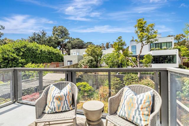30 Brompton Avenue, San Francisco CA: https://media.crmls.org/mediaz/7aa856c9-0825-43d3-82af-c1b9cfc32117.jpg