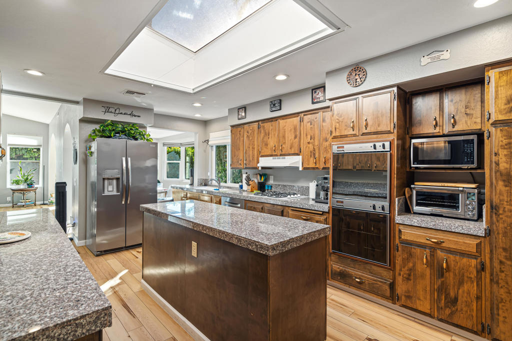 MLS #219132275DA image #17