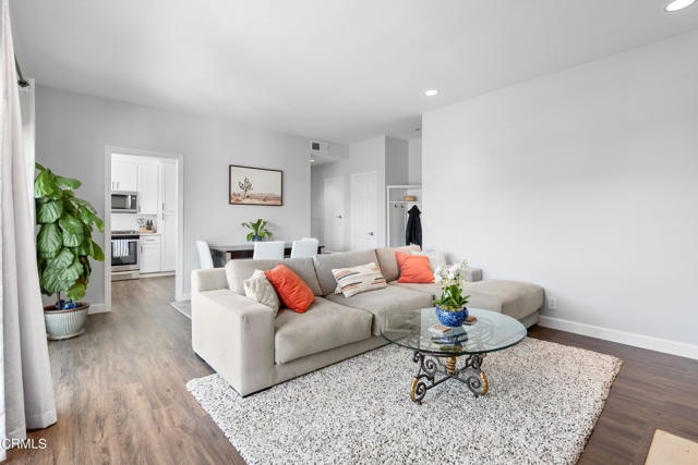 Detail Gallery Image 8 of 30 For 227 S Madison Ave #206,  Pasadena,  CA 91101 - 2 Beds | 2 Baths