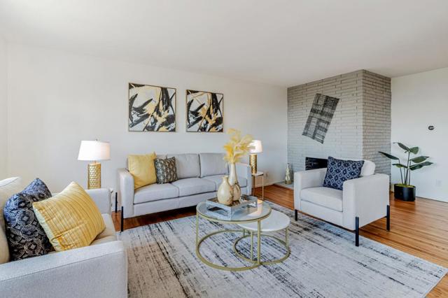 6827 Ridgewood Drive, Oakland CA: https://media.crmls.org/mediaz/7aaa02b4-68ec-4dd2-81e3-2e0062c0a2b6.jpg