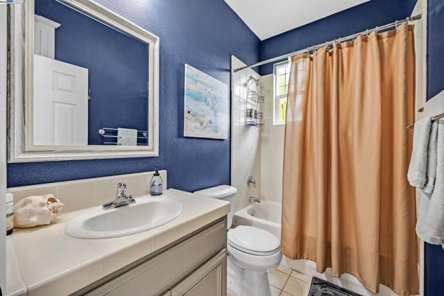 2130 Staghorn Way, Livermore CA: https://media.crmls.org/mediaz/7aaabfaf-b1c4-4666-a8af-b59732c88bb7.jpg
