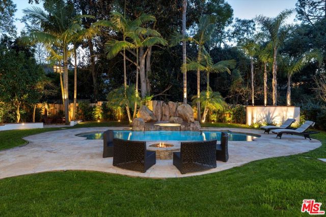1325 Via Gabriel, Palos Verdes Estates, California 90274, 6 Bedrooms Bedrooms, ,8 BathroomsBathrooms,Residential,For Sale,Via Gabriel,25599111