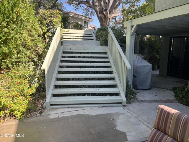 509 Canyon Vista Drive, Newbury Park CA: https://media.crmls.org/mediaz/7aabd2d2-5c69-41b4-9681-a75338091281.jpg