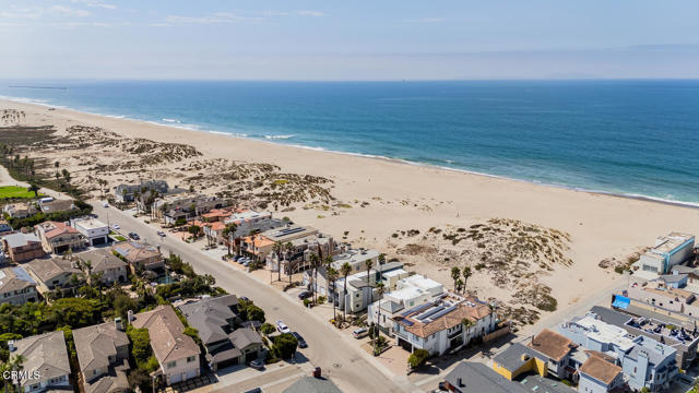 1501 Mandalay Beach Road, Oxnard CA: https://media.crmls.org/mediaz/7aabf0d4-a9d1-478f-8a5b-c85afd85d79d.jpg