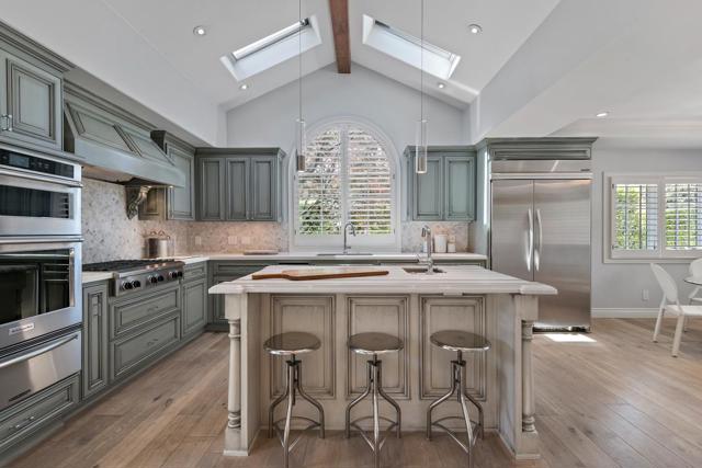 65 Fairfax Avenue, Atherton CA: https://media.crmls.org/mediaz/7aac168a-fbf2-431a-bb2a-916261991dc4.jpg