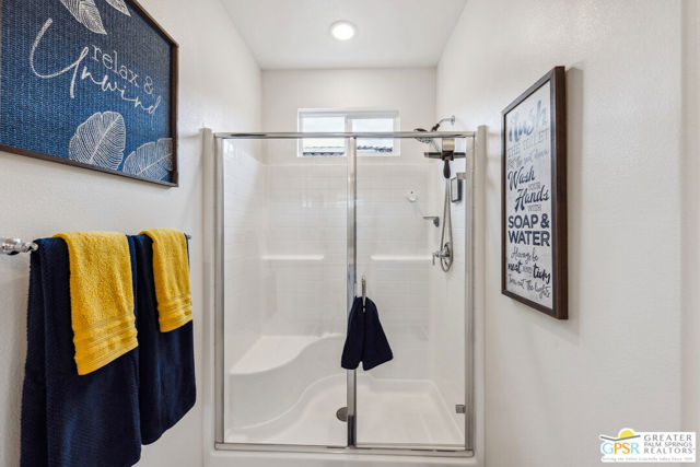 Image 16 of 43 For 85366 Giorno Court