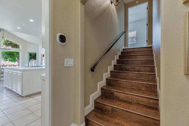 50 Schmidt Court, Hollister CA: https://media.crmls.org/mediaz/7aad3de9-52f0-45e9-8da2-a7b4ffbc3c64.jpg