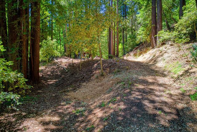 15998 Stetson Road, Los Gatos CA: https://media.crmls.org/mediaz/7aade644-9bea-42b3-9a18-7f7a6b99bcc8.jpg