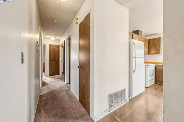 220 PEMBROKE DRIVE, Vallejo CA: https://media.crmls.org/mediaz/7aadf69d-306e-4c12-8aa4-681ce7f20c0d.jpg