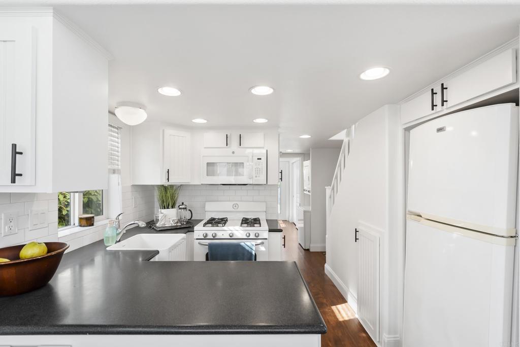 1624 Coast Highway 101 - photo 11