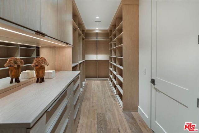 4 Bed Home for Sale in Los Angeles, California