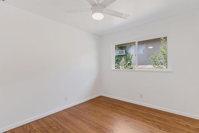 102 W 15Th St, Antioch CA: https://media.crmls.org/mediaz/7aaf55e0-48cd-4b6d-a7aa-2de7aad54e82.jpg
