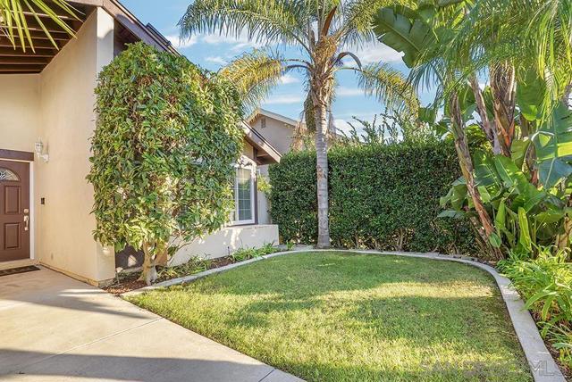 13647 Paseo Cardiel, San Diego CA: https://media.crmls.org/mediaz/7aafc3b9-4d01-4639-832d-8b0f3054157d.jpg