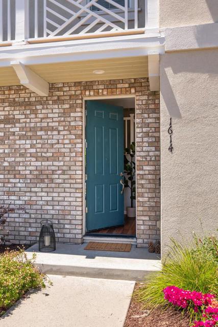 1614 Welford Circle, Hayward CA: https://media.crmls.org/mediaz/7aafe66a-744c-4631-a24a-32f4e94a576d.jpg