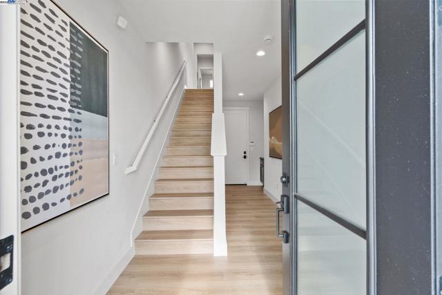 985 Harcot Court, San Jose CA: https://media.crmls.org/mediaz/7ab04049-87c2-4e66-bf63-bcc7ea09c4cf.jpg