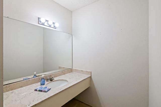 4289 George Avenue, San Mateo CA: https://media.crmls.org/mediaz/7ab07646-687a-4895-943b-c7d033792343.jpg