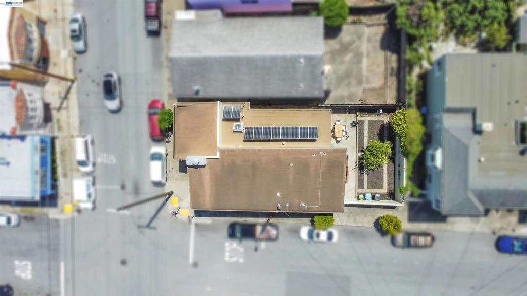 https://media.crmls.org/mediaz/7ab0b756-390d-44ea-aa66-c5ff1f28d058.jpg?preset=X-Large