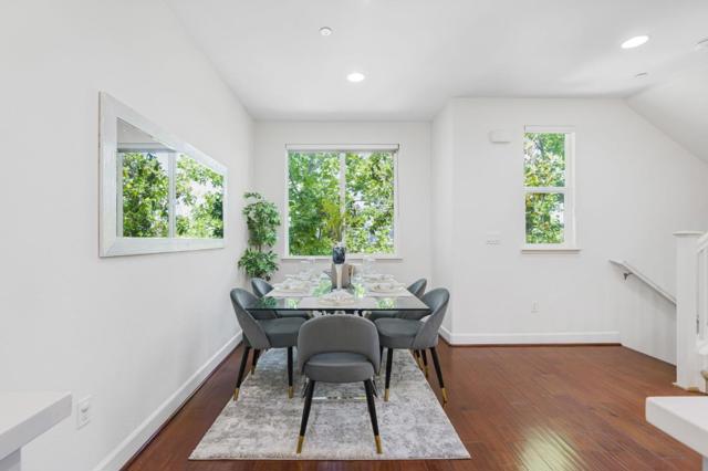 1688 Lee Way, Milpitas CA: https://media.crmls.org/mediaz/7ab139e4-b91f-40e0-8d57-f255dd51e6bf.jpg