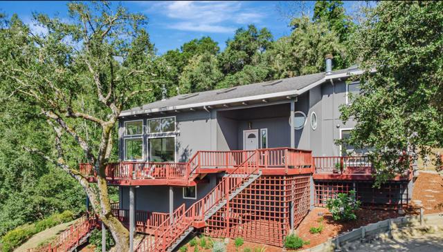 805 Old Mill Pond Road, Los Gatos CA: https://media.crmls.org/mediaz/7ab1b3e0-cf54-4cfa-8d6d-e0112ffa044d.jpg