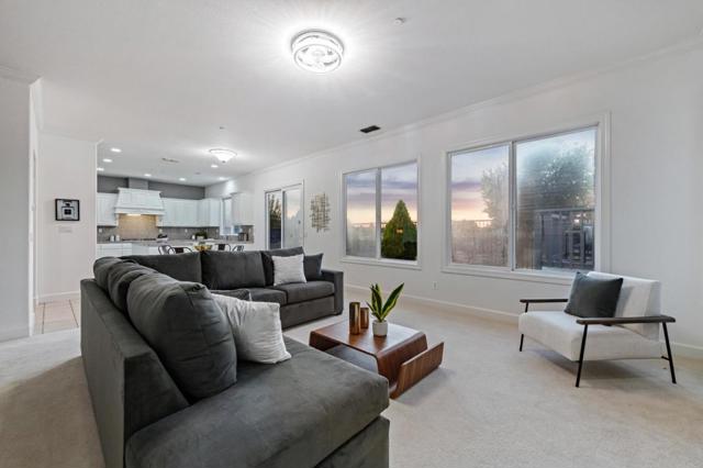4986 Grayhawk Court, Dublin CA: https://media.crmls.org/mediaz/7ab29591-cc42-4c5c-aef6-34ef92f107b6.jpg