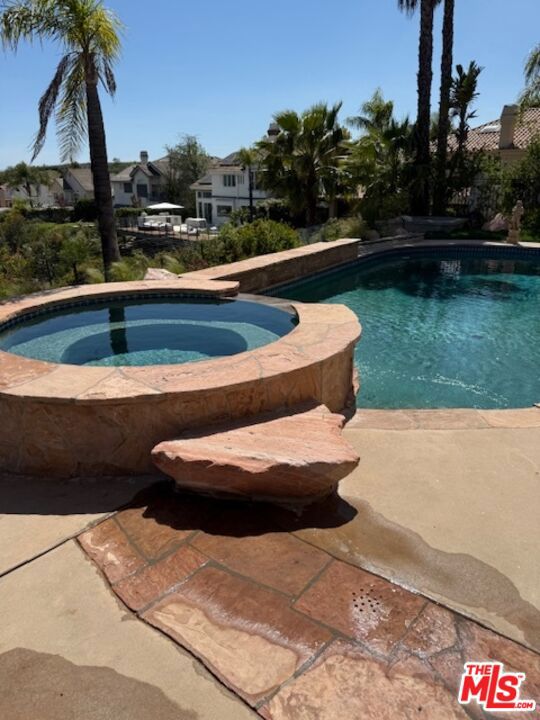 24942 Vista Verenda, Woodland Hills CA: https://media.crmls.org/mediaz/7ab2e88b-fe3d-48ef-ab36-acdfe51d5b2d.jpg