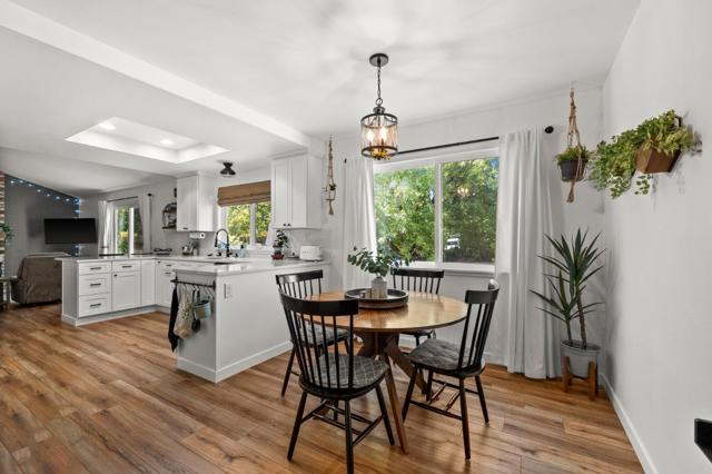 1 Malibu Court, Clayton CA: https://media.crmls.org/mediaz/7ab3006f-9147-43d6-857c-76093f5267f0.jpg