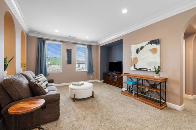 2555 Muirfield Way, Gilroy CA: https://media.crmls.org/mediaz/7ab3ae4a-5d71-4045-b255-30f915ac3743.jpg