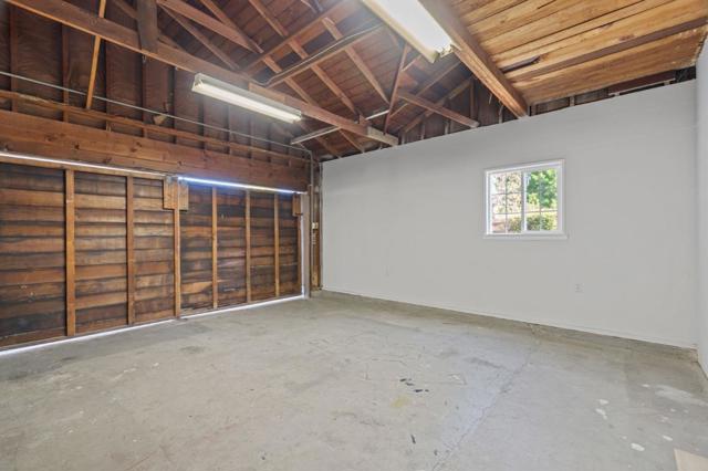 2013 Sun Mor Avenue, Mountain View CA: https://media.crmls.org/mediaz/7ab46ae0-fb63-4369-b323-f5af21282e70.jpg