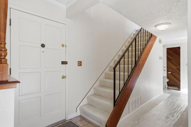 55 Saint James Court, Daly City CA: https://media.crmls.org/mediaz/7ab49613-0def-4451-b8b6-f666652d9449.jpg