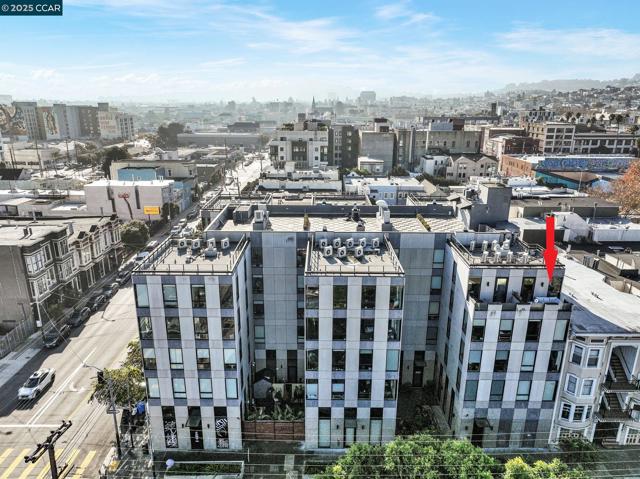 1515 15Th St, San Francisco CA: https://media.crmls.org/mediaz/7ab4d920-5808-42a8-bbc4-343bbbe8d4eb.jpg