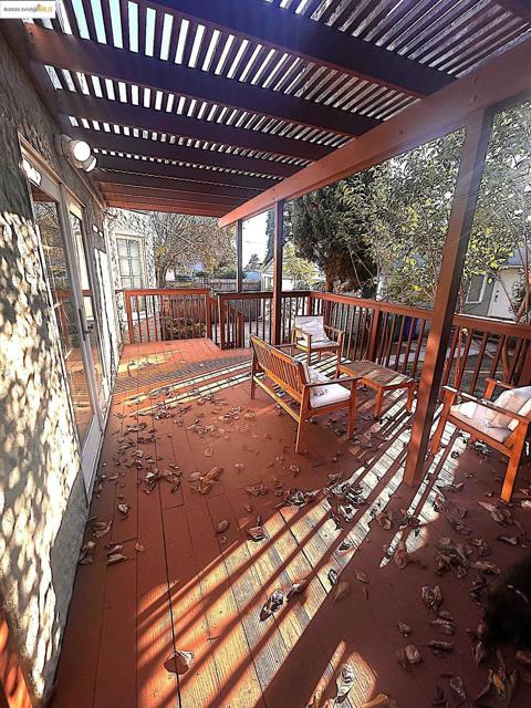 869 Lassen St, Richmond CA: https://media.crmls.org/mediaz/7ab4f35a-0f00-4f07-91a9-ea1f4945a7c9.jpg