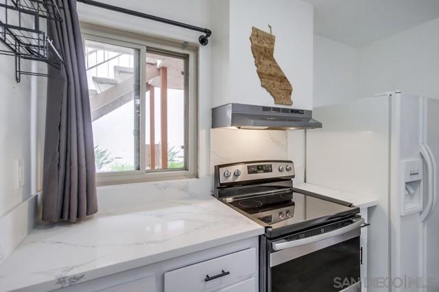 4110 Mount Alifan Pl, San Diego CA: https://media.crmls.org/mediaz/7ab4fdad-b8d0-4039-a358-d83aaa492d5f.jpg