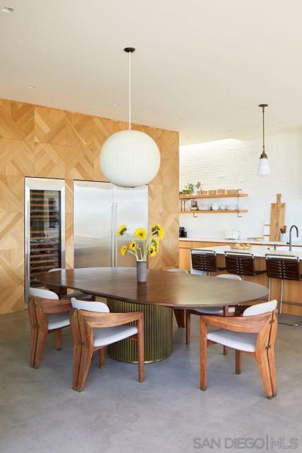 2585 Calle Del Oro, La Jolla CA: https://media.crmls.org/mediaz/7ab503e2-7f7c-4f93-ae80-c54ecc757689.jpg