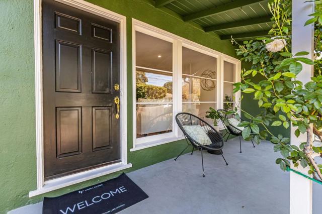 928 Peggy Lane, Menlo Park CA: https://media.crmls.org/mediaz/7ab5aa4d-a84a-4b68-acc6-90311f8d3558.jpg