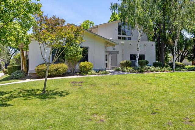 10892 Northfield Square, Cupertino CA: https://media.crmls.org/mediaz/7ab69a2c-1173-40e8-8e88-cd23ef86a7f9.jpg