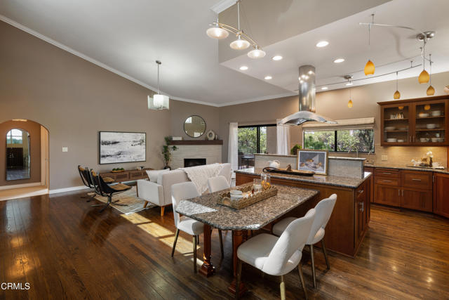 872 Flores De Oro, South Pasadena CA: https://media.crmls.org/mediaz/7ab69ea6-6910-4c12-85d2-c81352638caa.jpg
