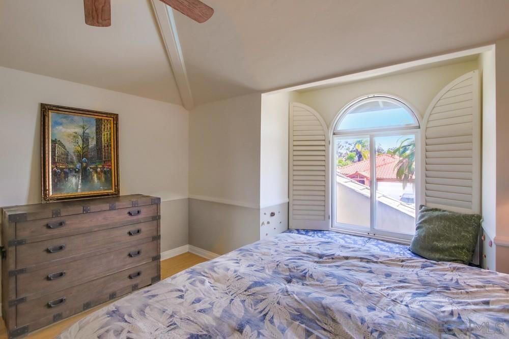 MLS #250032414SD img 35