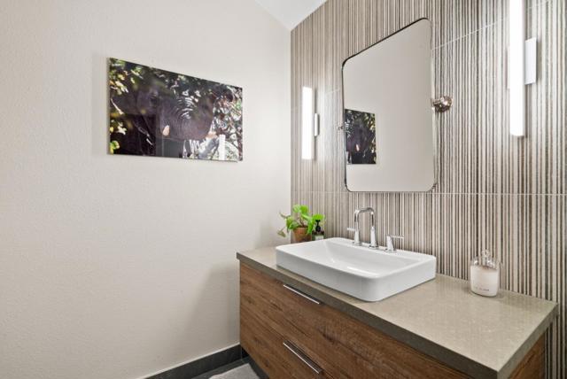 24101 Mountain Charlie Road, Los Gatos CA: https://media.crmls.org/mediaz/7ab7b509-d6ab-4a1d-aa63-ae66511a736e.jpg